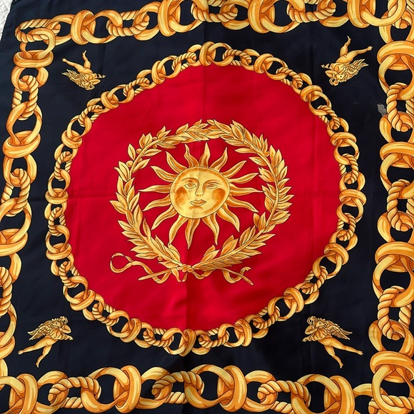 Gianni Versace 100% Silk Scarf – Vintage Baroque Sun Chain Print
